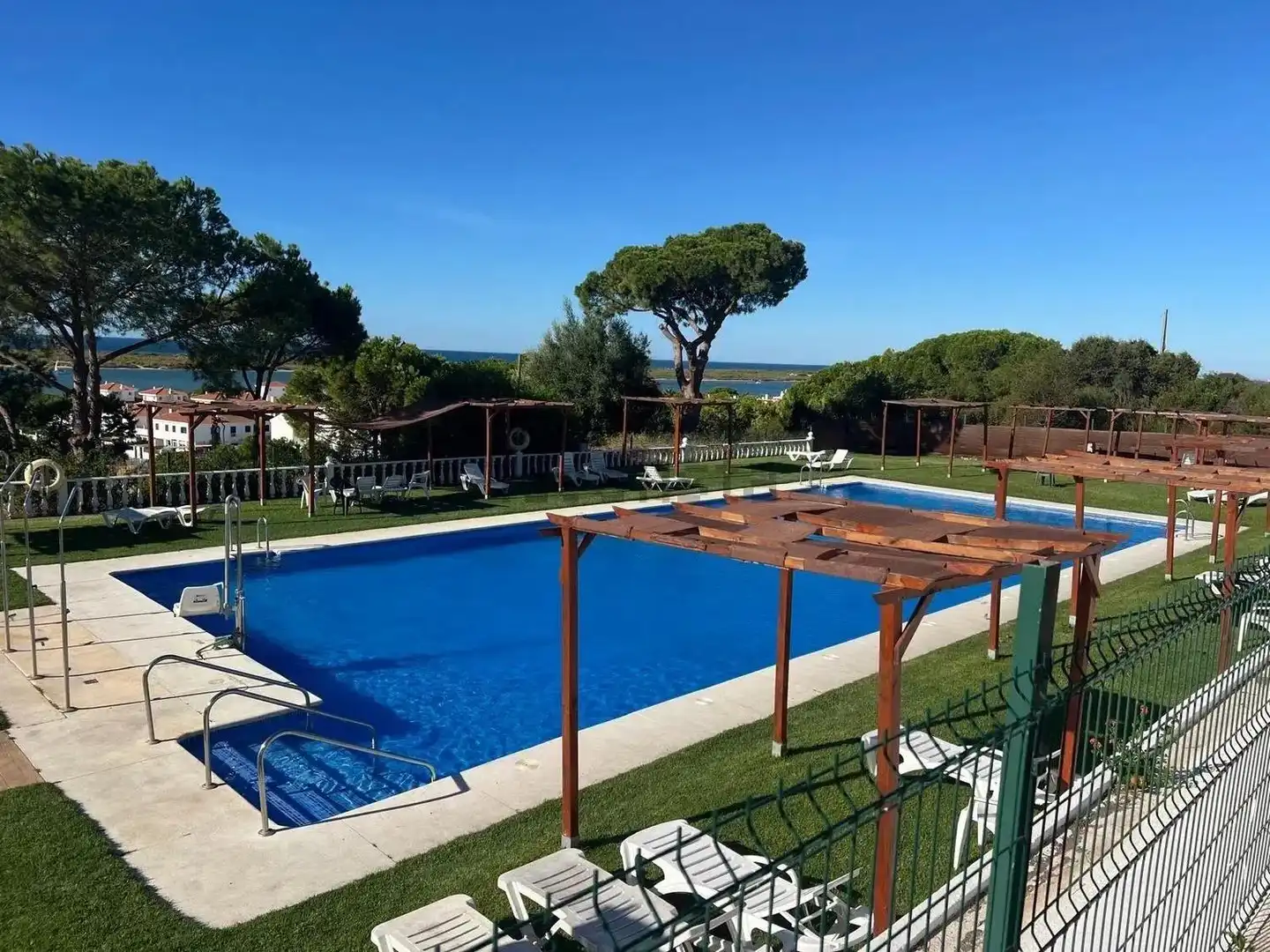 Piscina de Piso en venta en El Rompido con Jardín privado y Piscina comunitaria