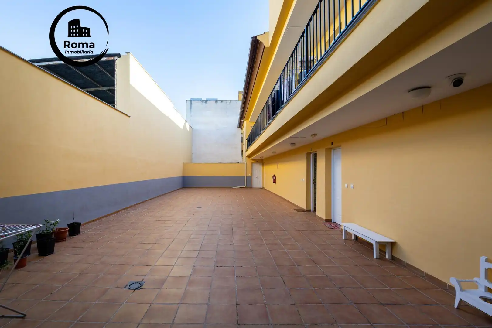 Außenansicht von Wohnung zum Verkauf in Cijuela mit Klimaanlage, Terrasse und Abstellraum
