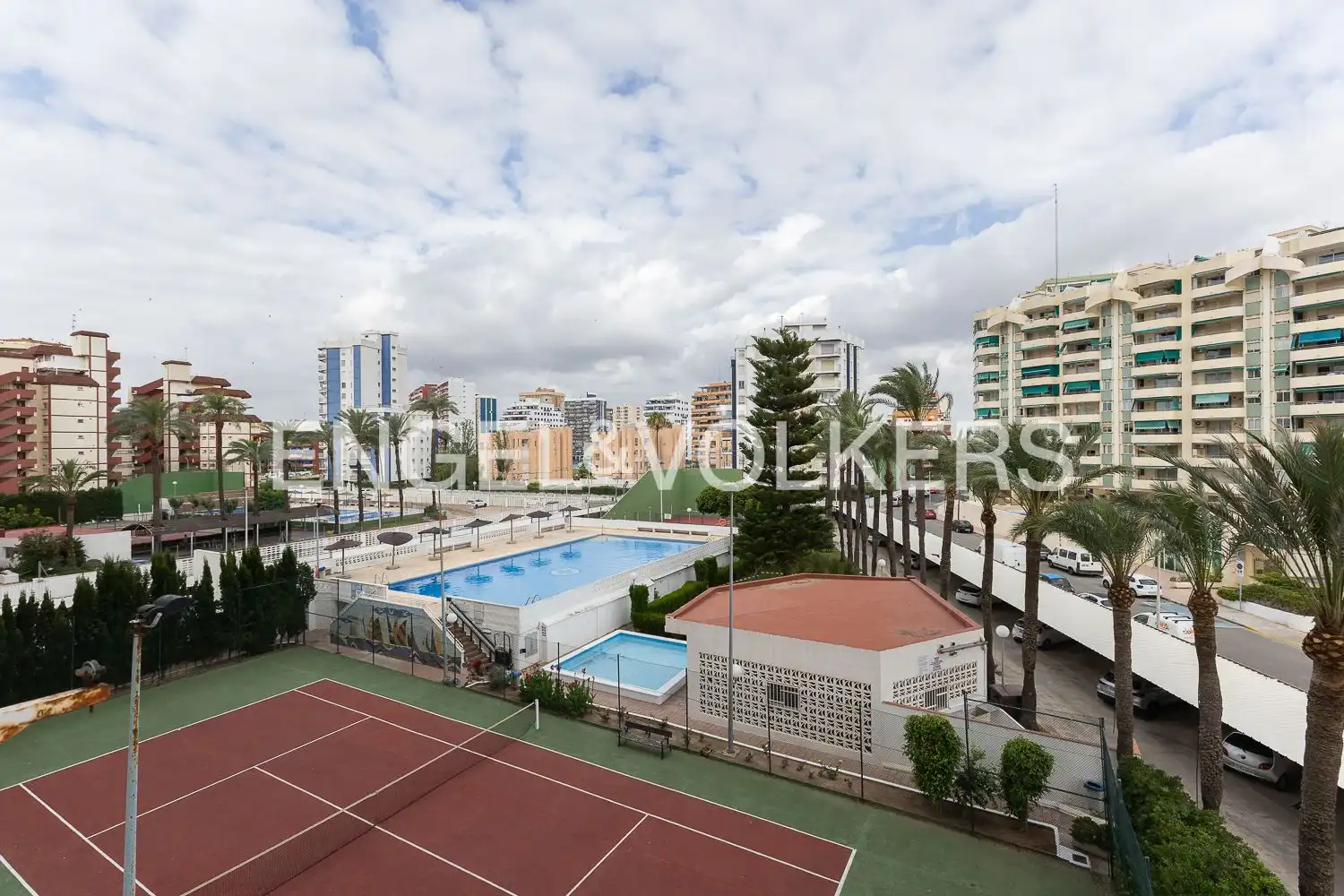 Piso con terraza en alquiler en Avinguda Neptuno, imagen 27