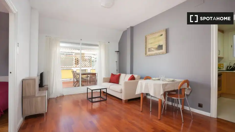Flat with terrace to rent in Gràcia, imagen 2