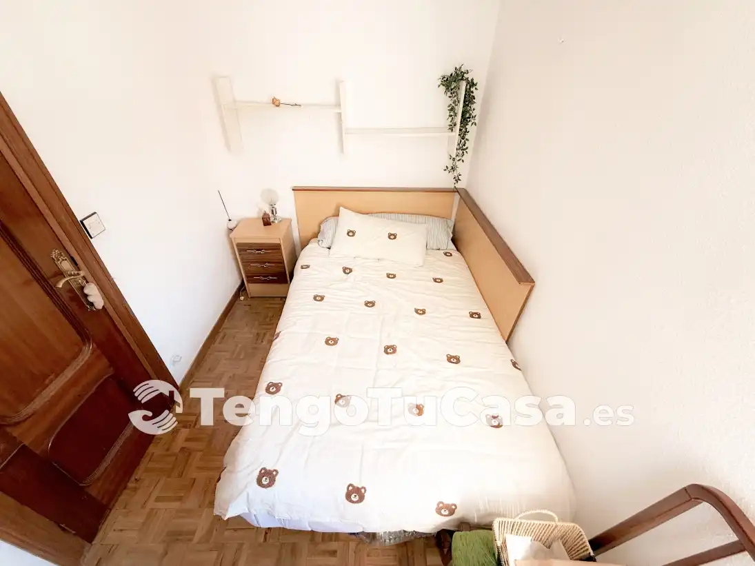 Bedroom of Flat for rent in Madrid  with Heating, Furnished and Oven