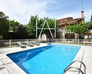 Jardí de Casa o xalet en venda en Tiana amb Aire condicionat, Terrassa i Piscina