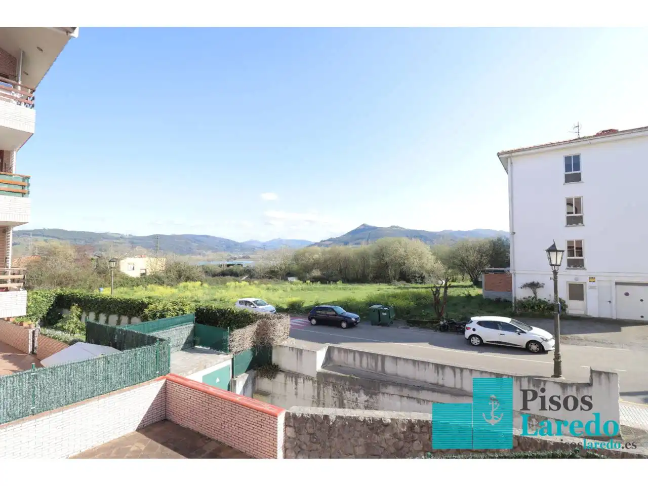 Außenansicht von Wohnung zum Verkauf in Bárcena de Cicero mit Heizung, Terrasse und Möbliert