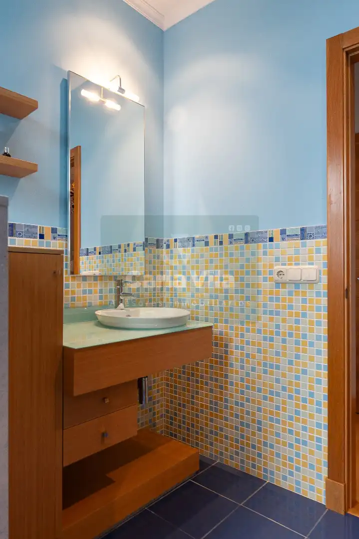 Baño de Casa o chalet en venta en Lugo con Calefacción, Jardín privado y Parquet