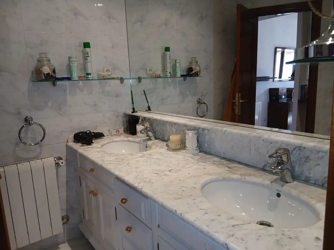 Baño de Dúplex en venta en Ezcaray con Calefacción, Piscina y Balcón