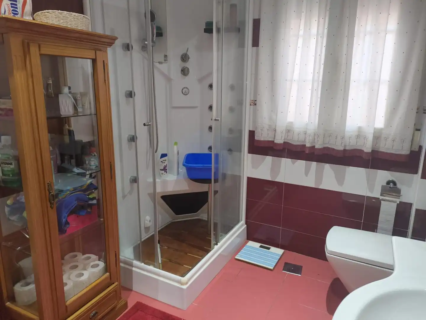 Bany de Casa o xalet en venda en Villaluenga de la Sagra amb Aire condicionat, Calefacció i Jardí privat