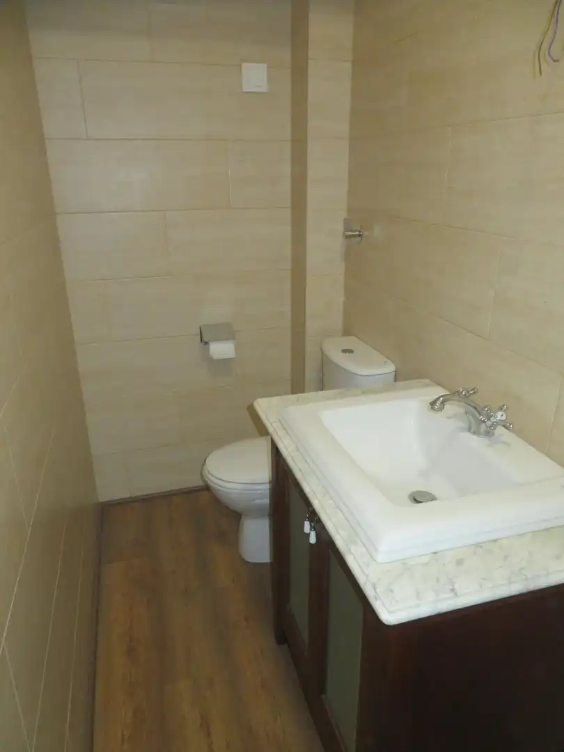 Bathroom of Office for rent in Barcelona  with Air Conditioner