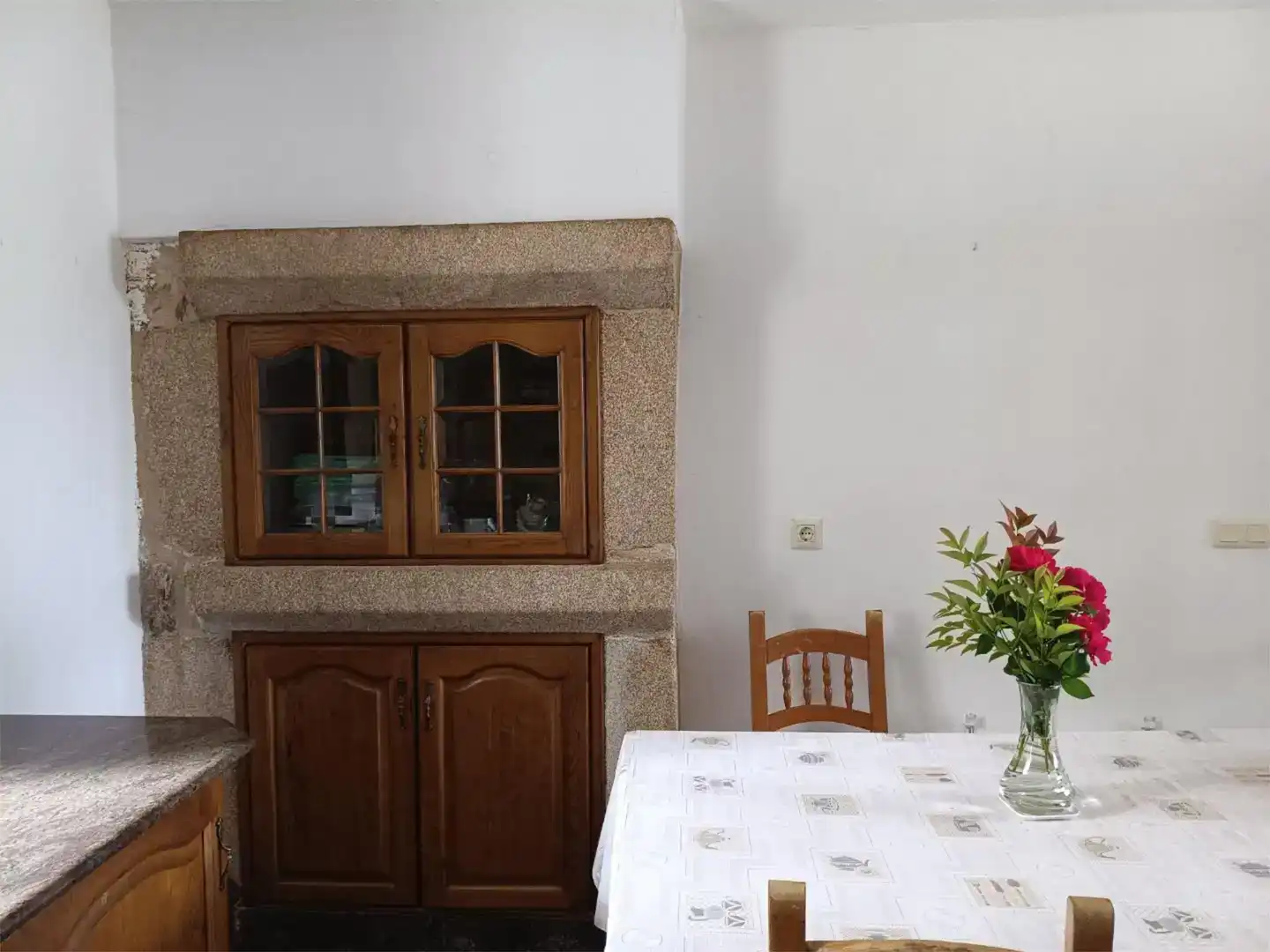 Menjador de Casa o xalet en venda en Vilarmaior amb Jardí privat, Parquet i Moblat