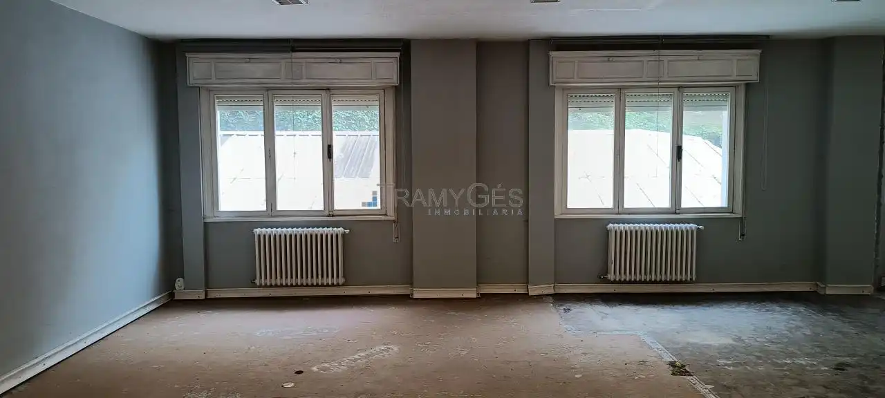 Office for sale in Vigo   with Heating