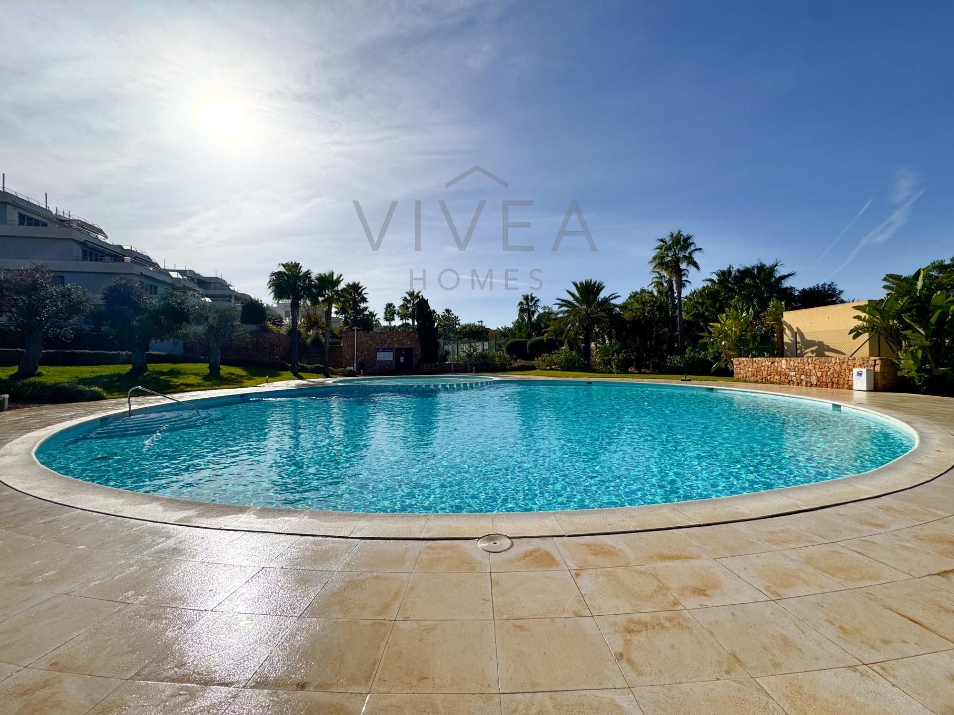 Piscina de Apartament en venda en Sant Josep de sa Talaia amb Aire condicionat, Jardí privat i Parquet
