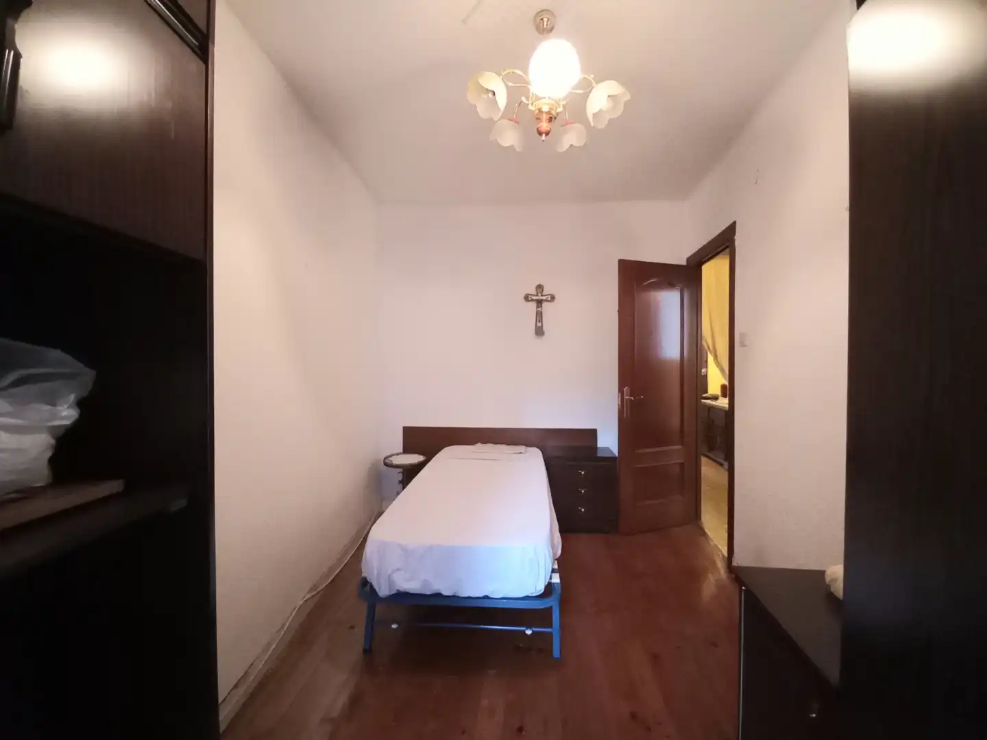 Dormitori de Pis en venda en Zona Sur - Barrio Cortes