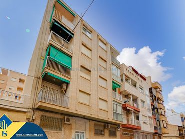 Penthouse with balcony for sale in Playa del Cura