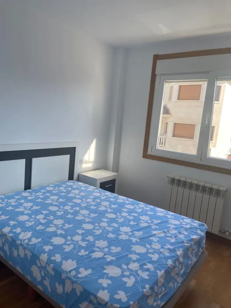 Dormitori de Apartament en venda en Lalín amb Calefacció i Moblat