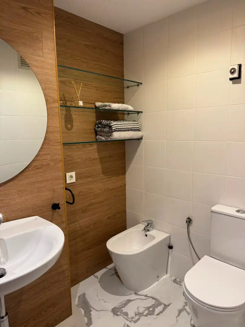 Bathroom of Flat for rent in Pinilla