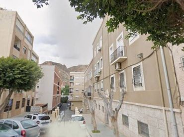 Pis amb balcó en venda a Calle JARCIA