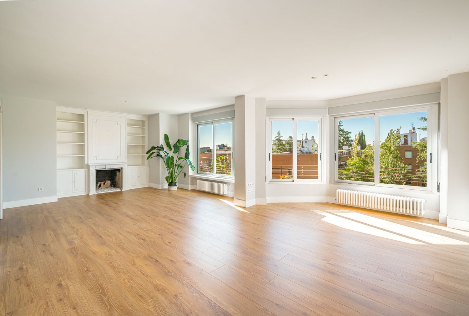 Living room of Flat to rent in  Madrid Capital  with Air Conditioner, Heating and Storage room