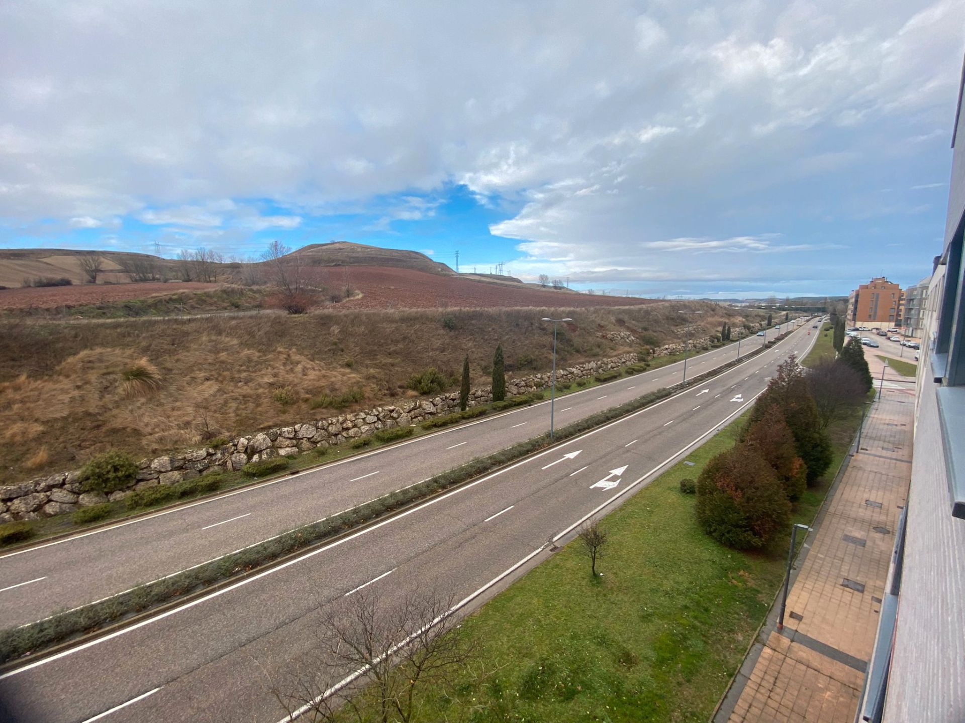 Vista exterior de Pis en venda en Burgos Capital amb Calefacció, Parquet i Terrassa