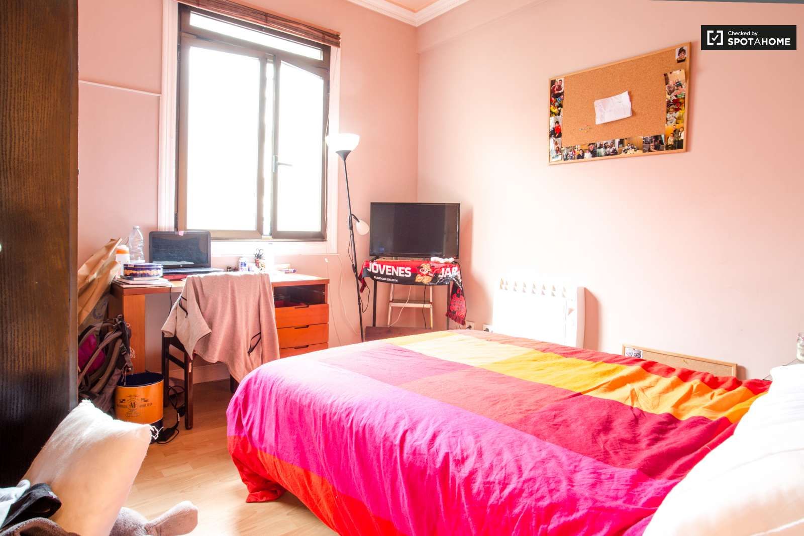 Bedroom of Flat to share in Bilbao   with Air Conditioner, Heating and Terrace