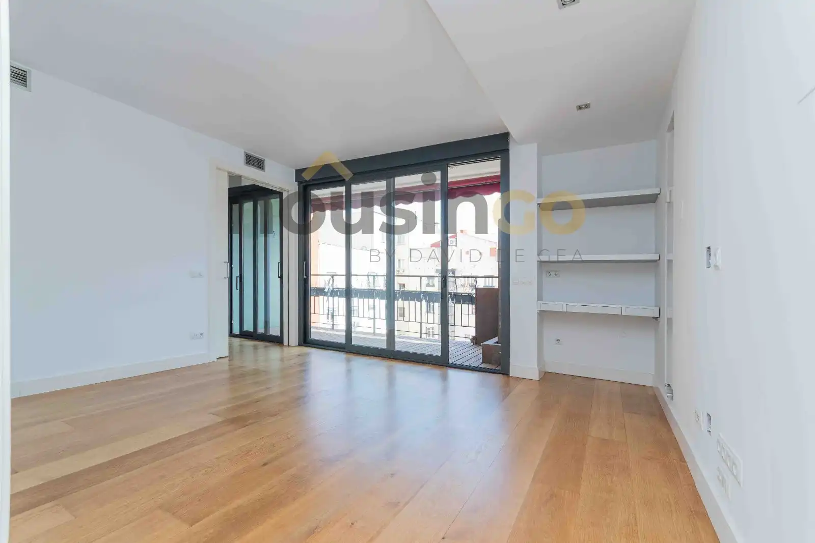 Bedroom of Flat for rent in Madrid  with Air Conditioner, Heating and Terrace
