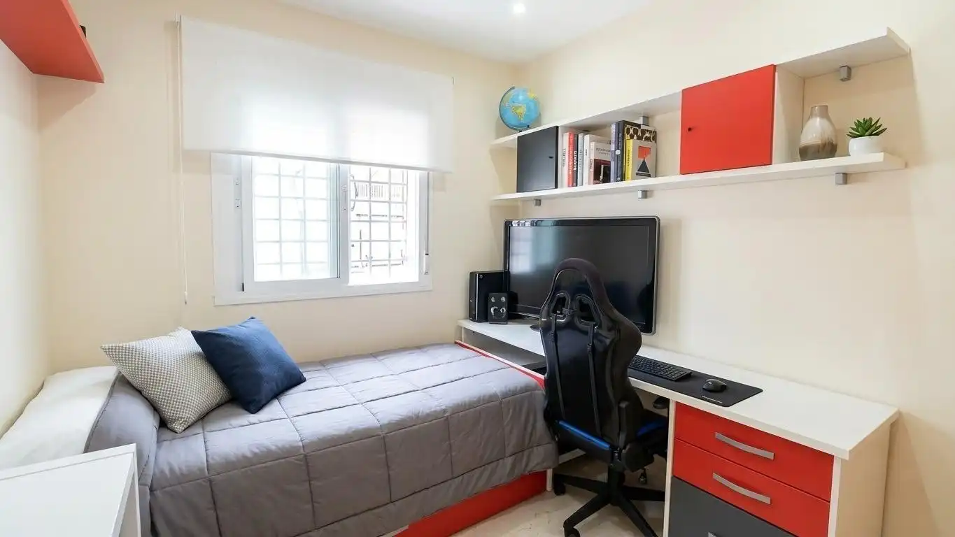 Schlafzimmer von Erdgeschoss zum Verkauf in Benalmádena mit Klimaanlage, Heizung und Privatgarten