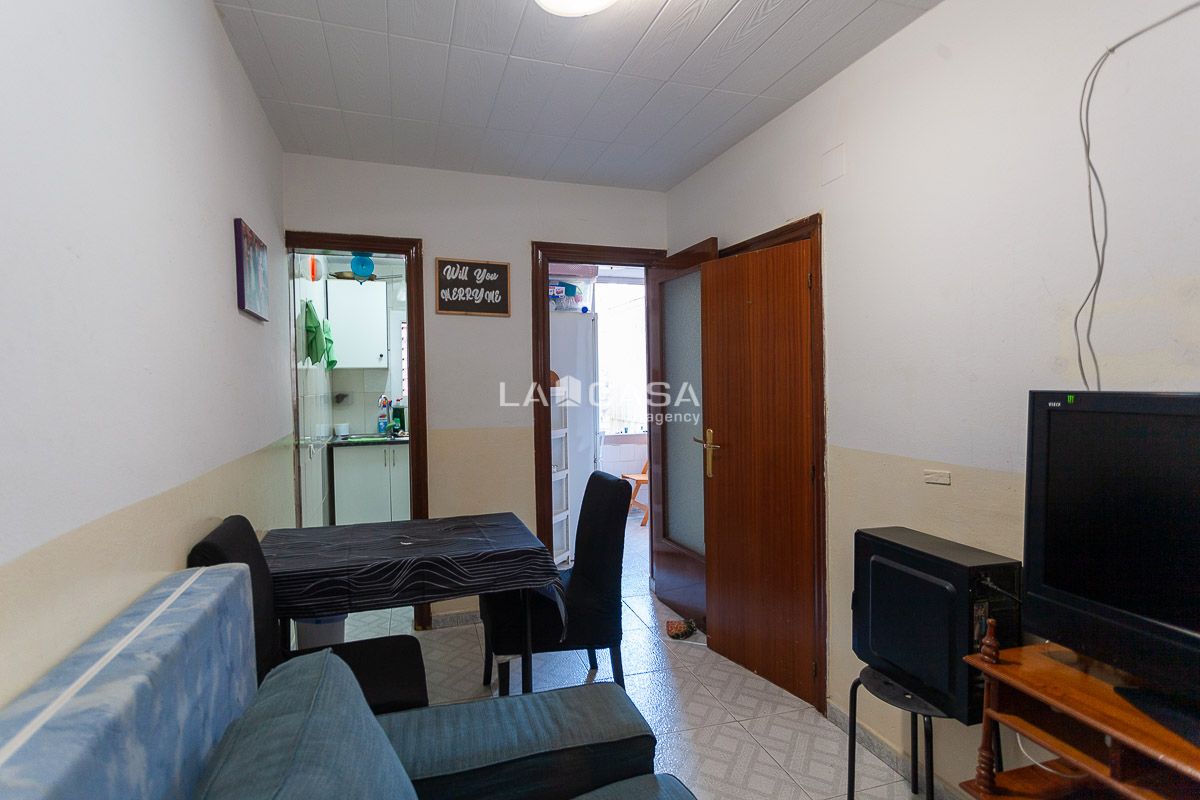 Flat for sale in L'Hospitalet de Llobregat  with Heating