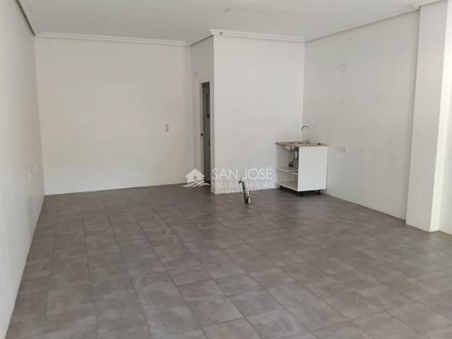 Local comercial en Alquiler en La Serranica - Sagrado Corazón