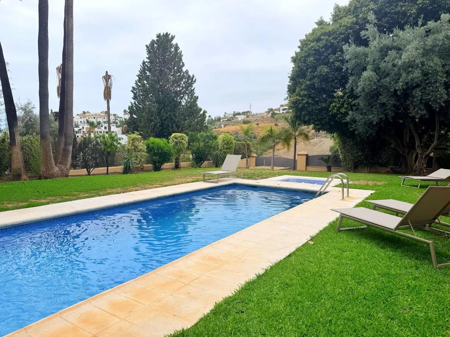 Piscina de Casa o chalet de alquiler en Benahavís con Aire acondicionado, Terraza y Trastero
