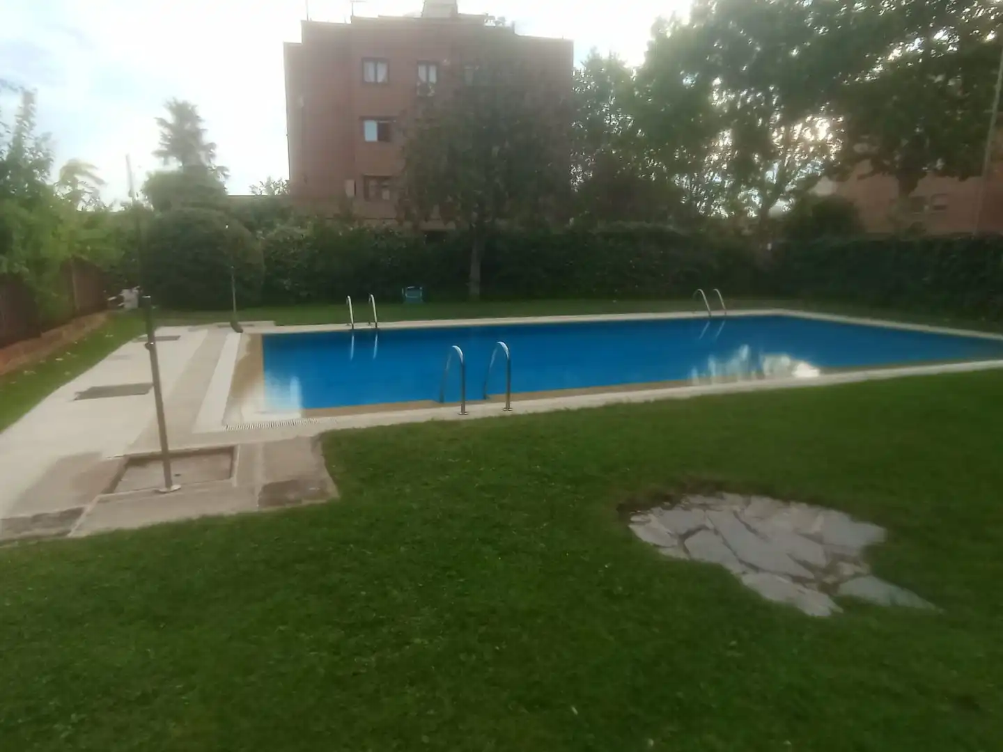 Schwimmbecken von Wohnung zur Miete in Madrid mit Klimaanlage, Heizung und Parkett