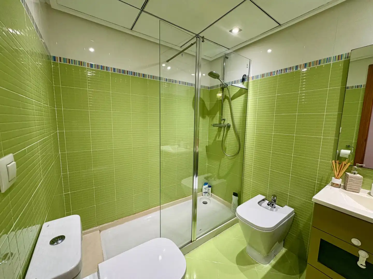 Badezimmer von Wohnung zur Miete in Silla mit Möbliert und Balkon