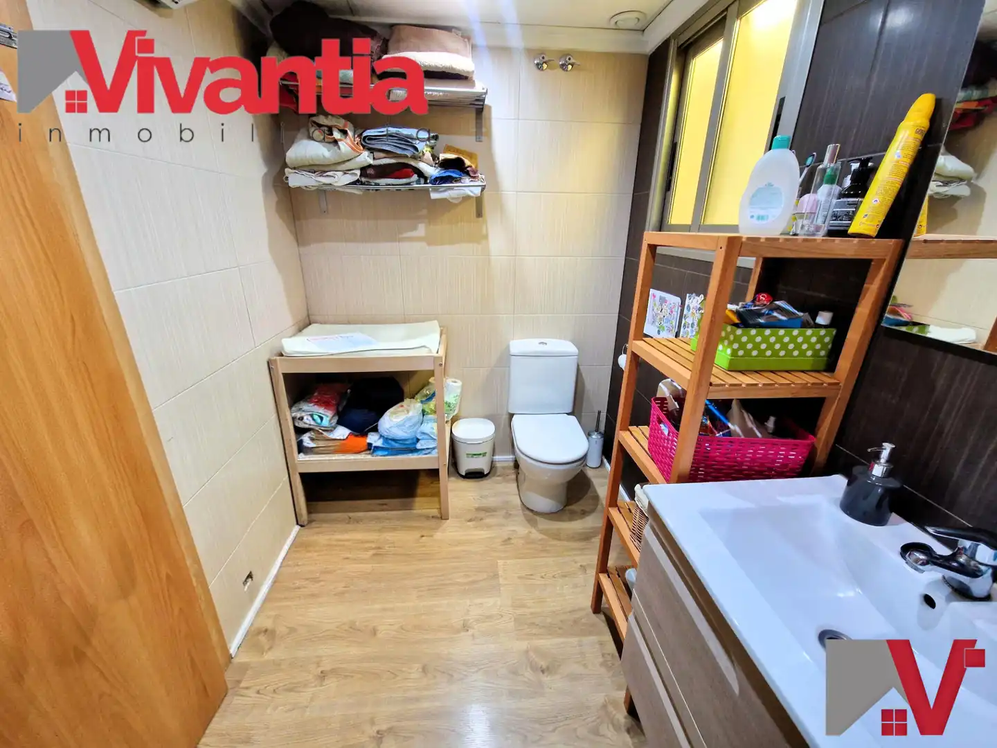 Badezimmer von Wohnungen zum Verkauf in Lorca mit Klimaanlage, Heizung und Parkett