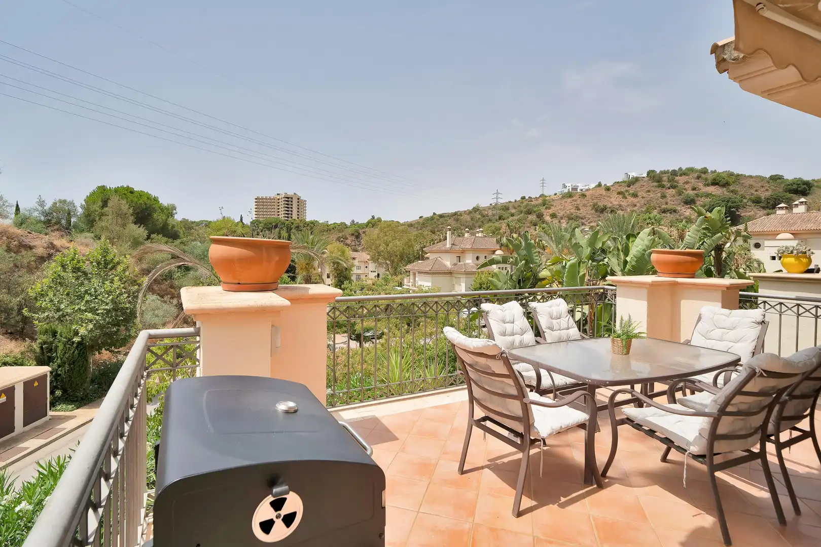 Terrasse von Wohnungen zur Miete in Marbella mit Klimaanlage, Heizung und Privatgarten