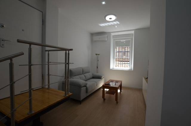 Piso en Alquiler en Centro - Sagrario