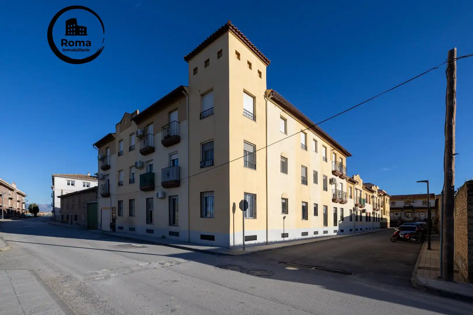 Außenansicht von Wohnung zum Verkauf in Cijuela mit Klimaanlage, Terrasse und Abstellraum