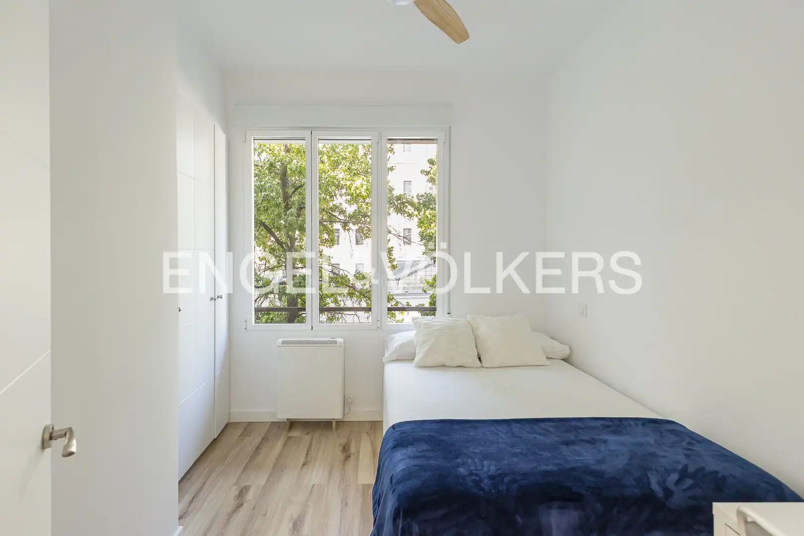 Bedroom of Flat for rent in Madrid  with Heating, Parquet flooring and Furnished