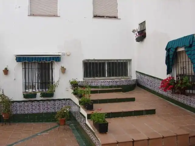 Vista exterior de Casa adosada en venta en Córdoba con Aire acondicionado, Terraza y Trastero