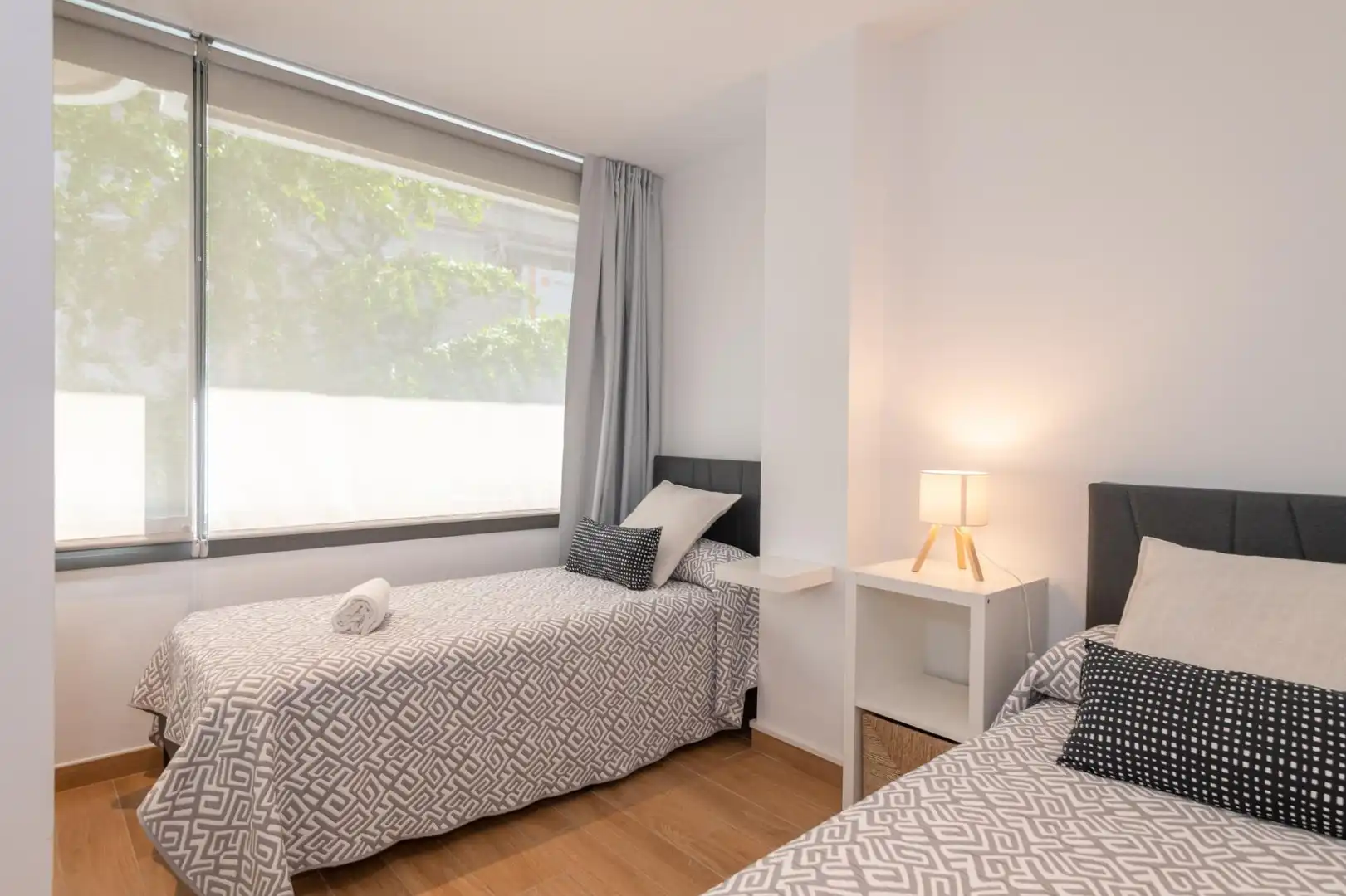 Bedroom of Flat for rent in Girona  with Air Conditioner, Heating and Furnished