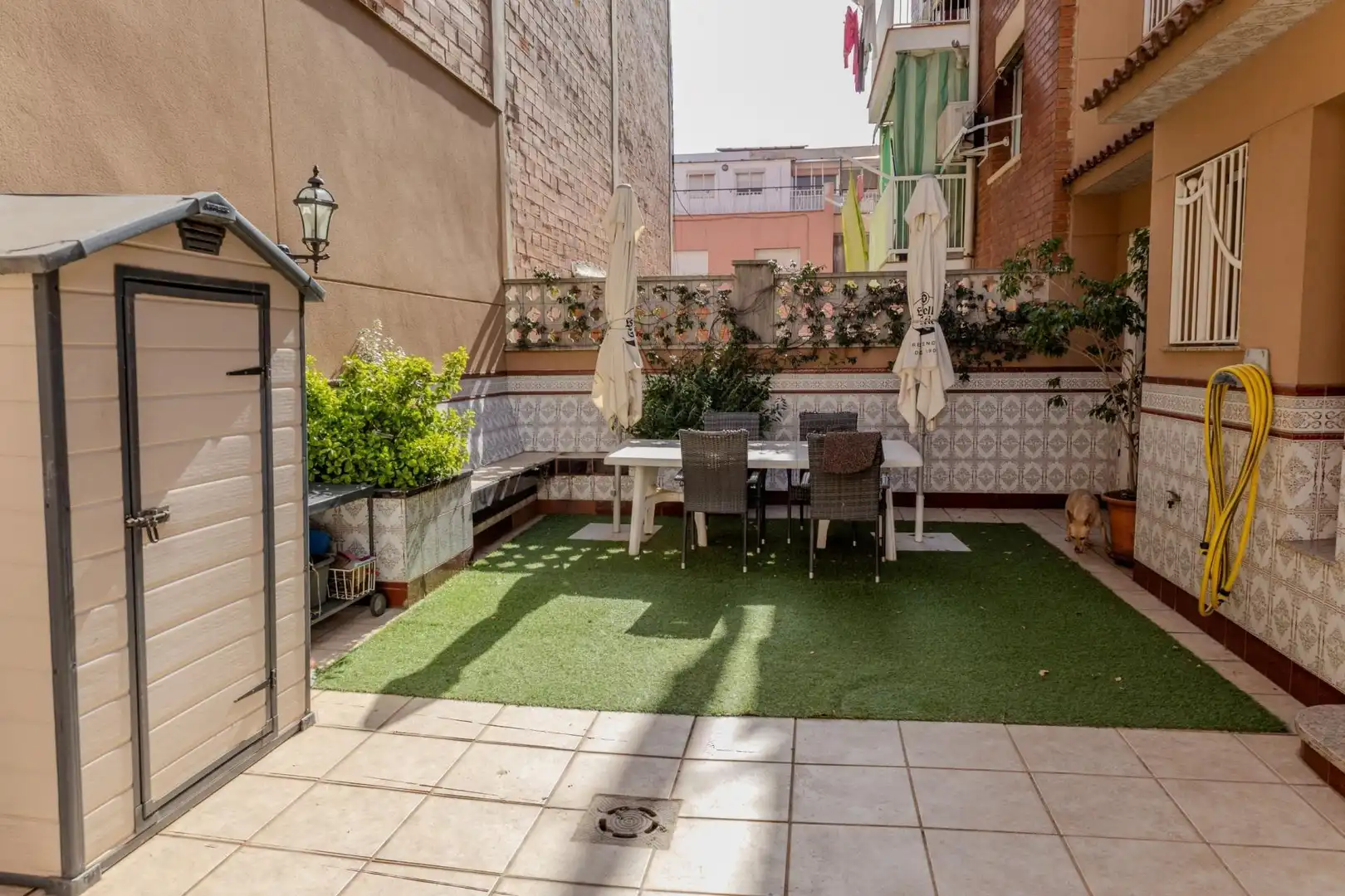 Terrassa de Casa adosada en venda en Badalona amb Aire condicionat, Calefacció i Jardí privat