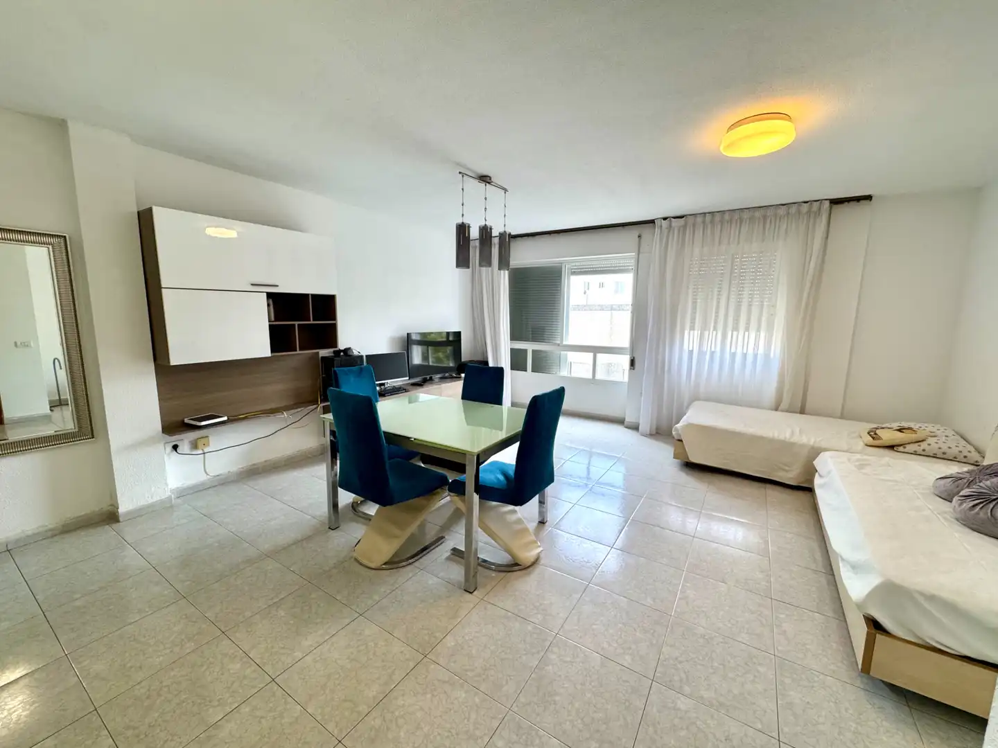Living room of Flat for sale in San Cristóbal de la Laguna  with Storage room, Furnished and Oven
