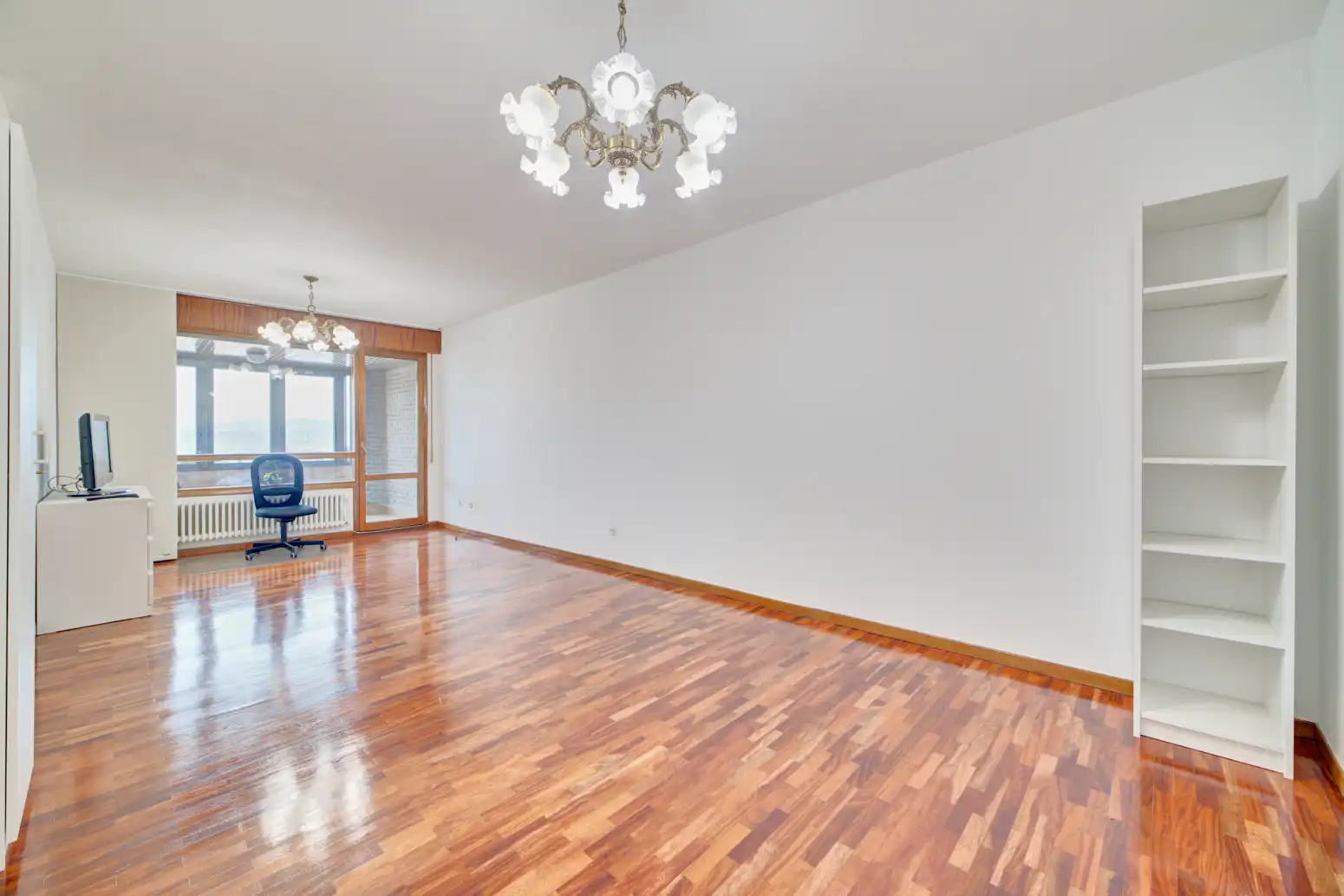 Sala de estar de Piso en venta en  Pamplona / Iruña con Calefacción, Parquet y Trastero