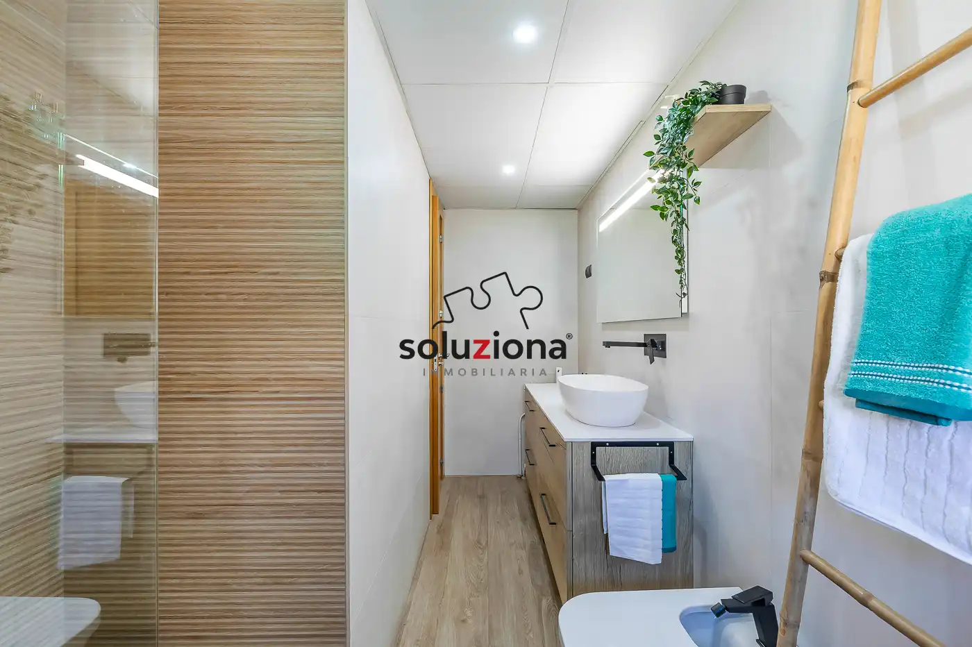 Bathroom of Flat for sale in San Isidro