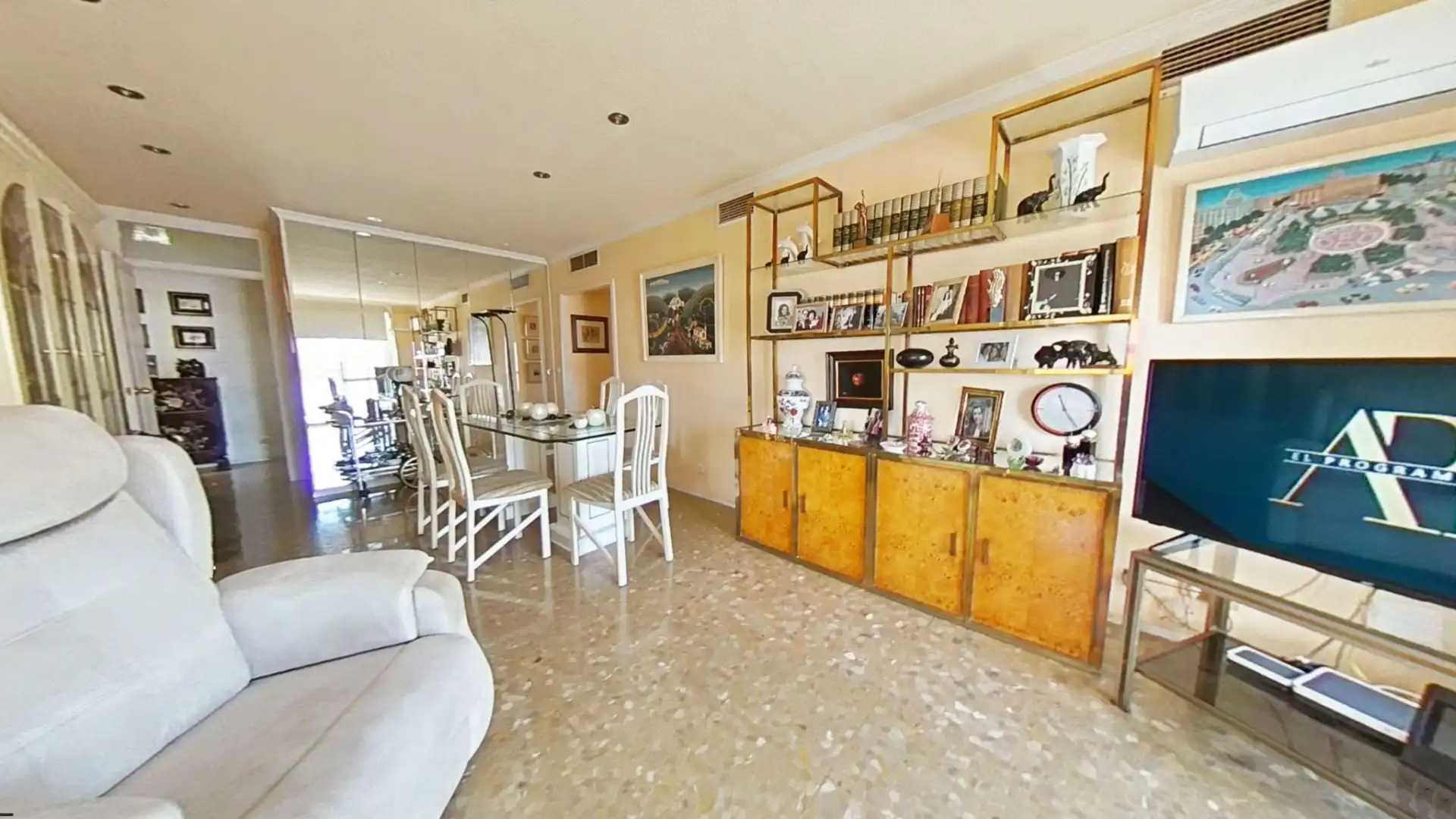 Flat for sale in Torremolinos  with Air Conditioner, Terrace and Furnished