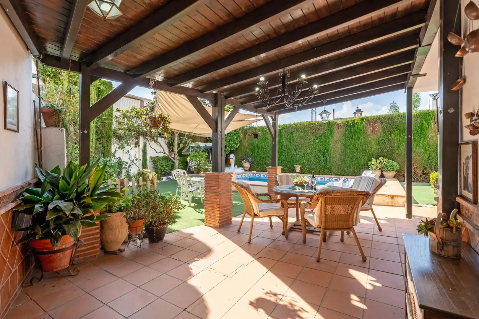 Terraza de Casa o chalet en venta en Jun con Aire acondicionado, Calefacción y Jardín privado