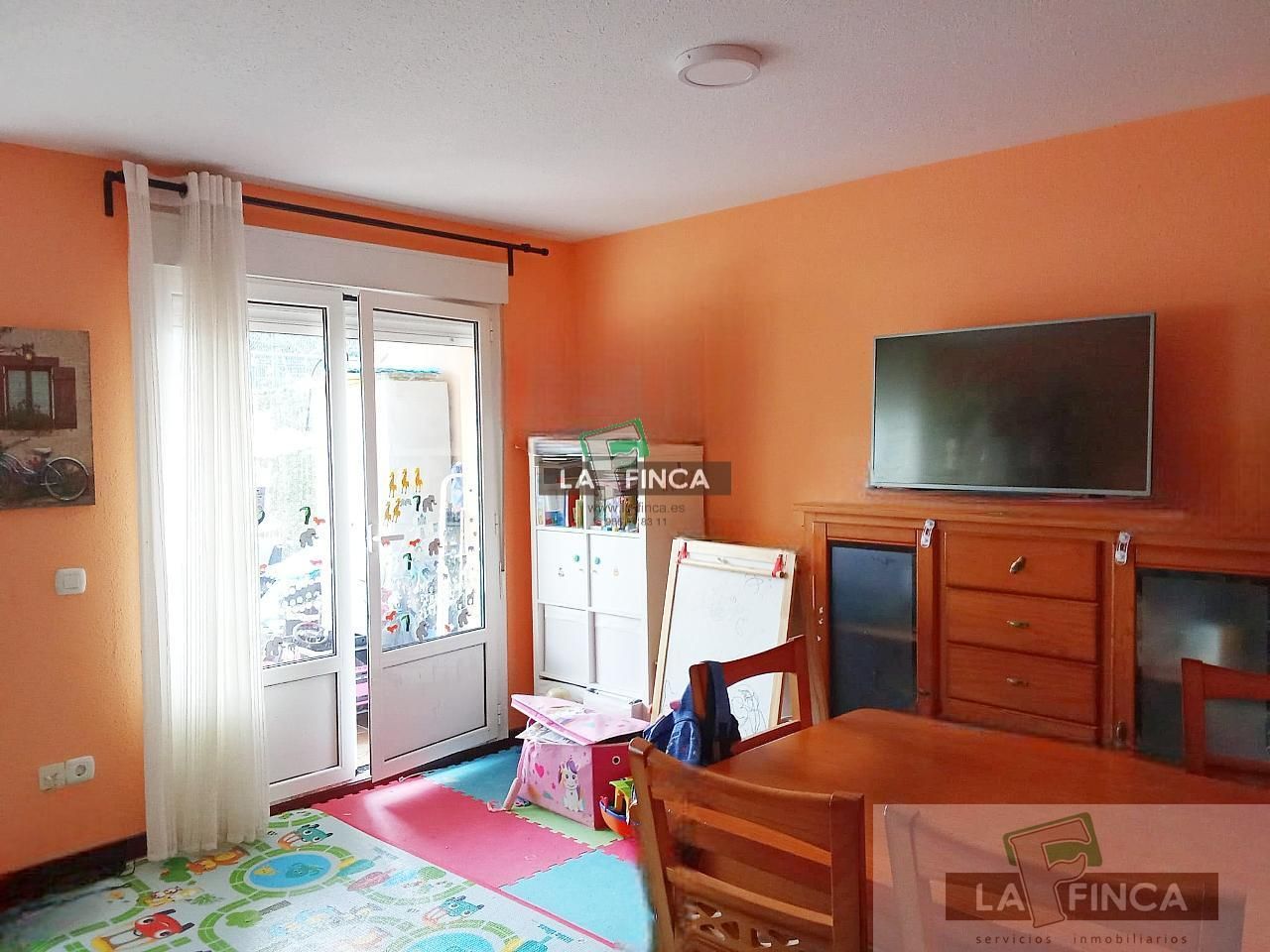 Bedroom of House or chalet for sale in Soto del Barco  with Heating, Parquet flooring and Terrace