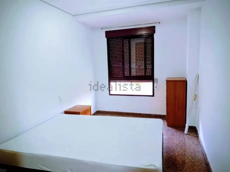 Habitación de Piso de alquiler en Torrent con Horno y Lavadora