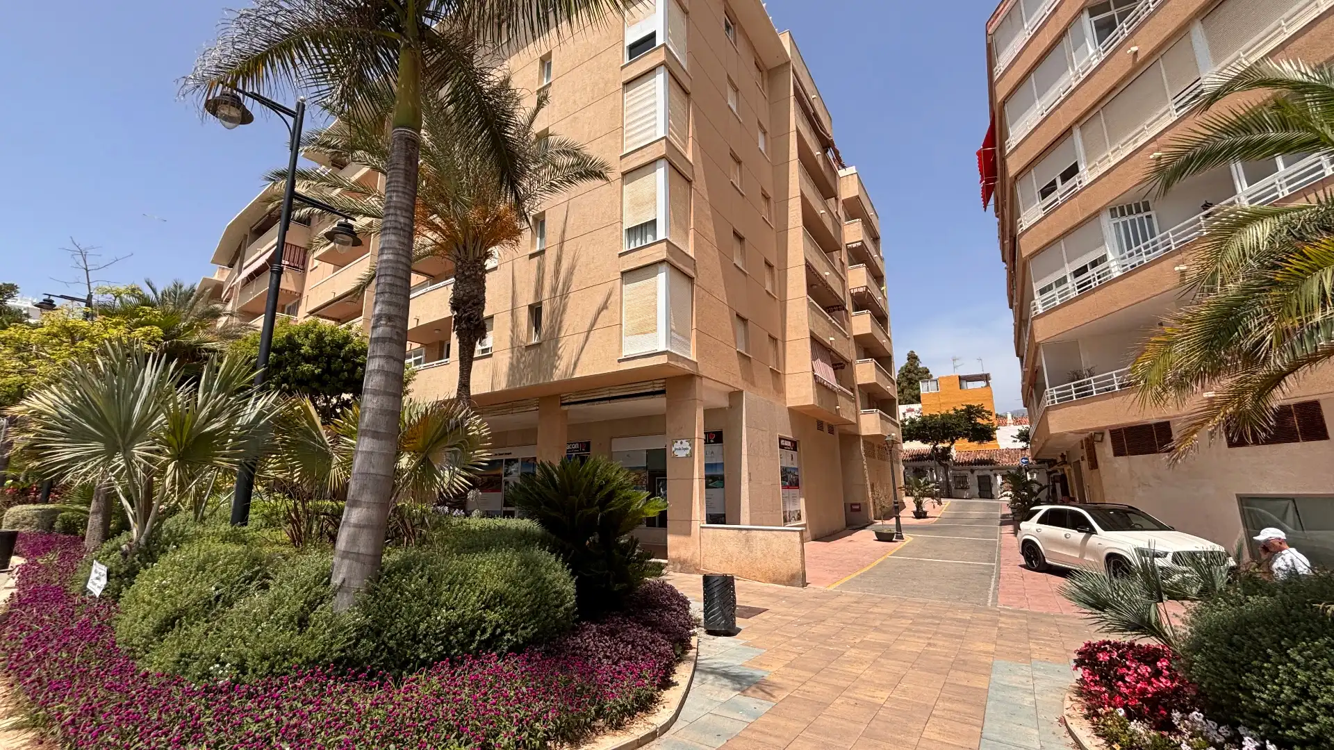 Vista exterior de Local en venta en Estepona