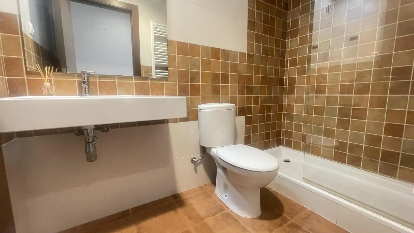 Baño de Piso en venta en Terrassa con Balcón