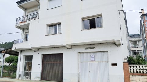 Se vende piso con bajo comercial en San ClodioRibas de Sil