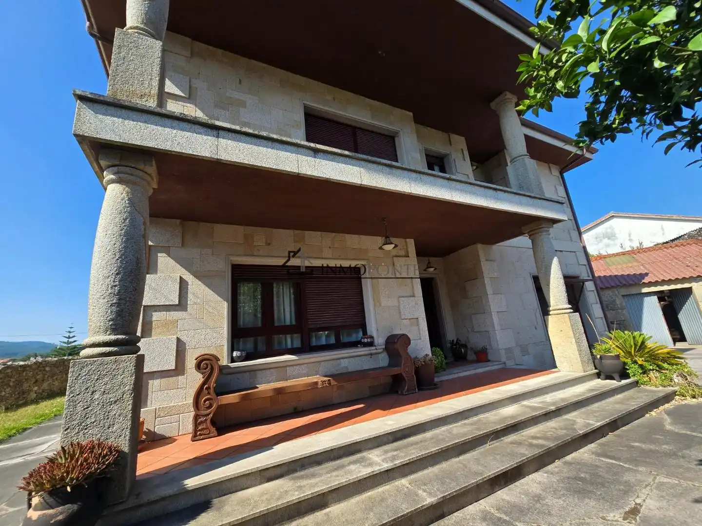 Vista exterior de Casa o xalet en venda en Valga amb Calefacció, Jardí privat i Terrassa