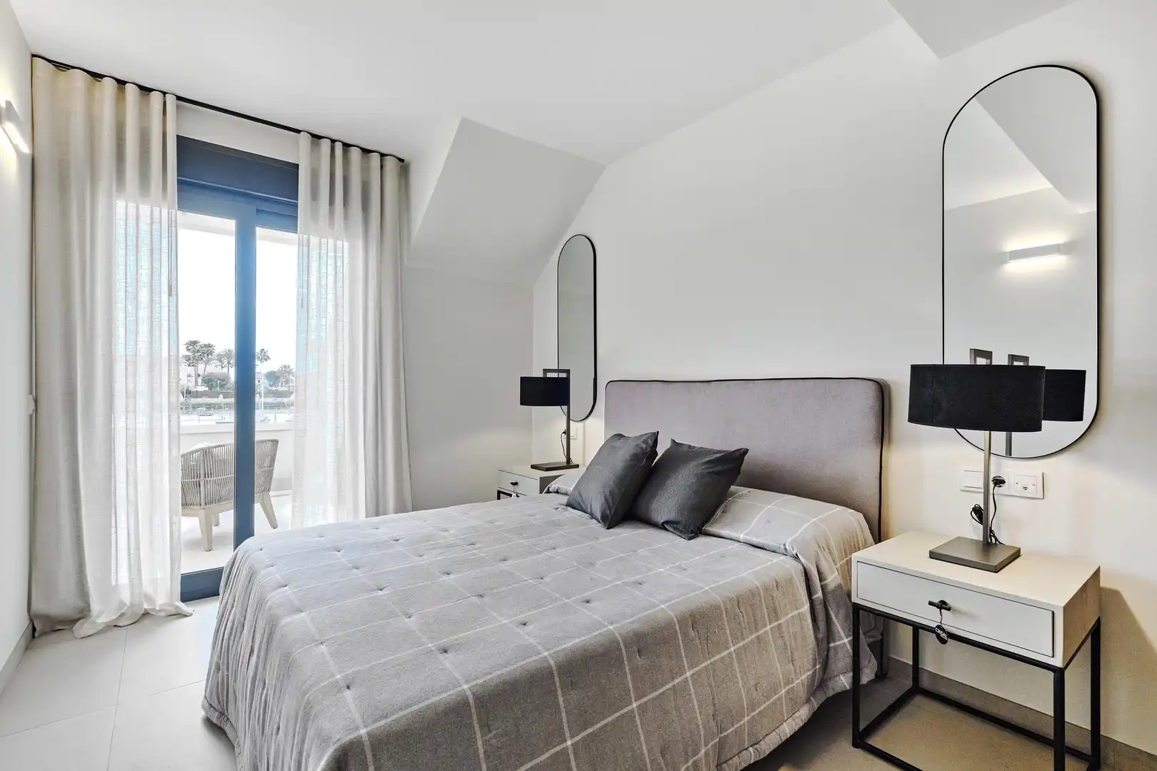 Bedroom of Flat for sale in Torrevieja  with Air Conditioner, Terrace and Storage room