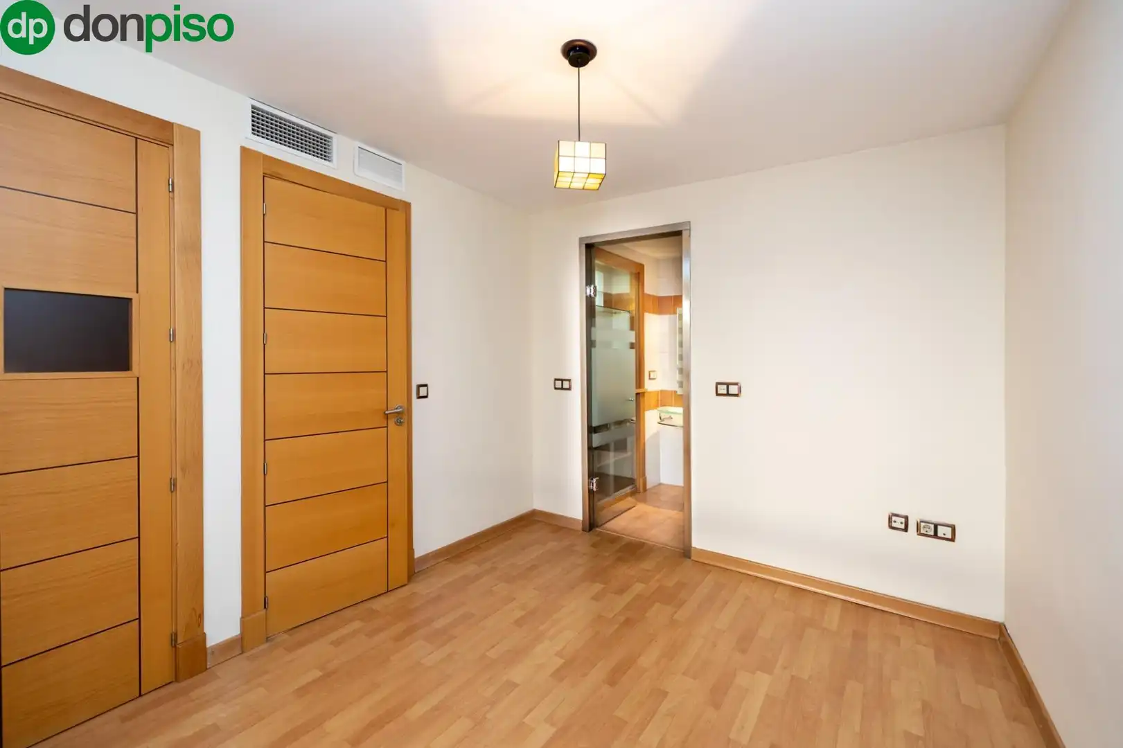 Bedroom of Houses for sale in Granada  with Air Conditioner, Heating and Terrace